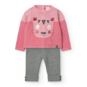 Conjunto tejido de punto gato rosa-gris con medias
